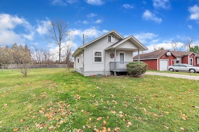 02-431 S Rosemary St-windowstill-re