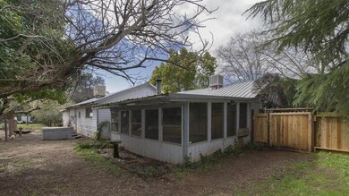 3121 Middleton Ln, Redding, CA 96002 - photo 2