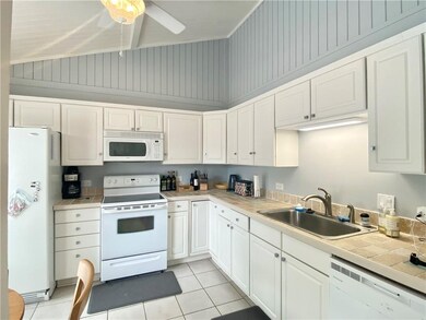 602 Executive Golf Villas, Saint Simons Island, GA 31522 - photo 6