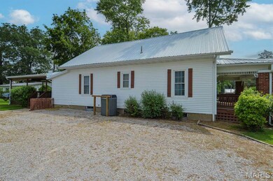 203 W 1st St, Ellis Grove, IL 62241 - photo 3