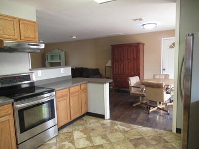 Kitchen & Dining Room
