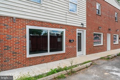 650 W 11th St unit A, Front Royal, VA 22630 - photo 2