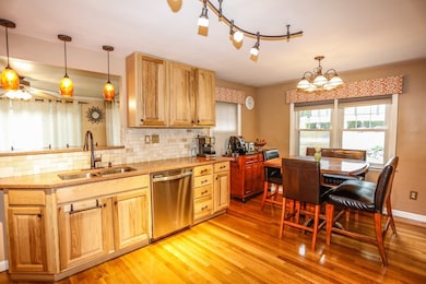 34 Nancy Ave, Dracut, MA 01826 - photo 4