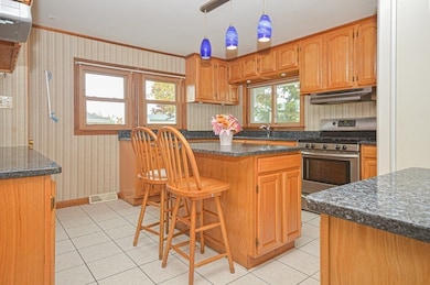 226 Matthew St, New Bedford, MA 02740 - photo 3