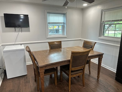 1045 W Sherwood Dr, Sumter, SC 29153 - photo 6