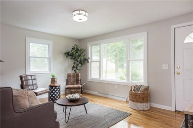 145 Custer St, Warwick, RI 02889 - photo 2