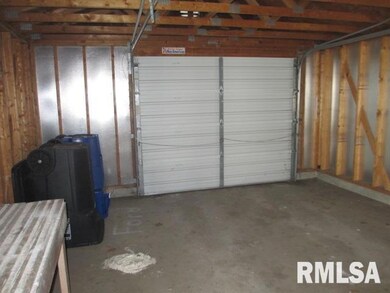 1620 5th St, Moline, IL 61265 - photo 4