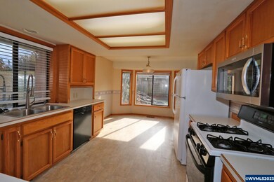 624 Valleywood Dr SE, Salem, OR 97306 - photo 7