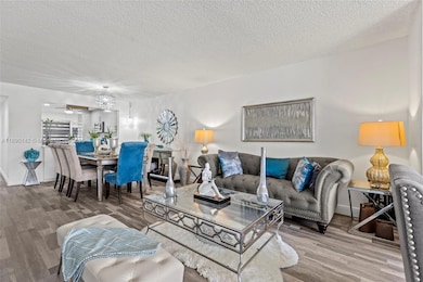 Sunrise Lakes Phase 4 unit 202, Sunrise, FL 33322 - photo 3