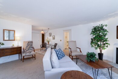 825 Main Unit 23-15