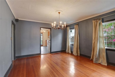 7412 Dining room