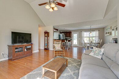 111 Kolby Ct, Shelbyville, TN 37160 - photo 4