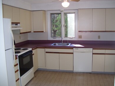 212 Granite St, Uxbridge, MA 01569 - photo 7