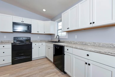 301 W Bedford St, Marshfield, MO 65706 - photo 5