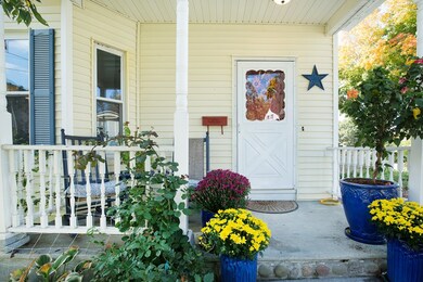 82 Beacon St, Lowell, MA 01850 - photo 2