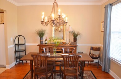 Dining2