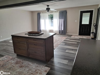 543 N Haynes Ave, Centerville, IA 52544 - photo 6