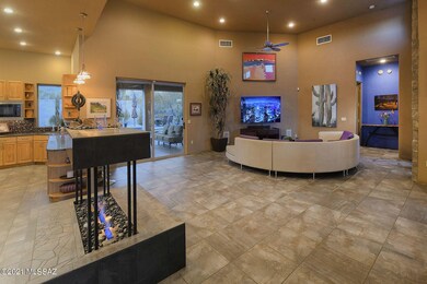 Great Room w/Fireplace