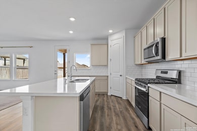 2056 Cowan Dr, New Braunfels, TX 78132 - photo 5