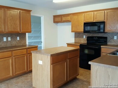 9722 Connemara Bend, San Antonio, TX 78254 - photo 7