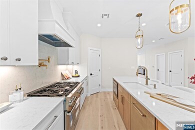 188 Broadway unit 2, Woodcliff Lake, NJ 07677 - photo 5