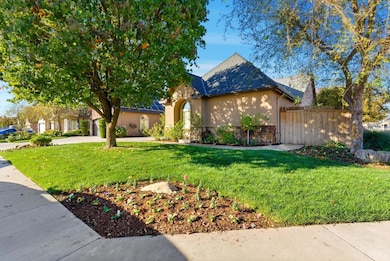 170 W Pioneer Way, Hanford, CA 93230 - photo 4