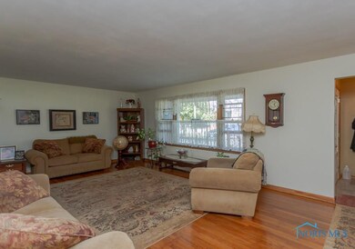 1426 E Sandusky St, Findlay, OH 45840 - photo 2