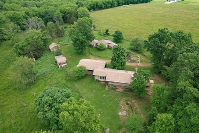 4541b N Lanier Ln, Springfield, MO 65803 - photo 2