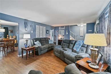 3242 Provost Rd, Pittsburgh, PA 15227 - photo 6