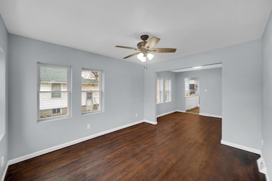 523 W 3rd St, Hobart, IN 46342 - photo 3