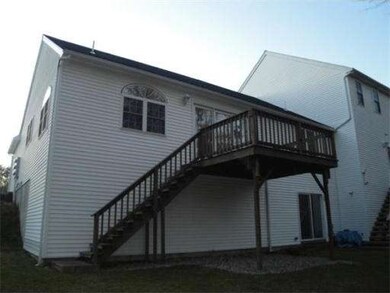 43 Robin Ln, Rockland, MA 02370 - photo 2