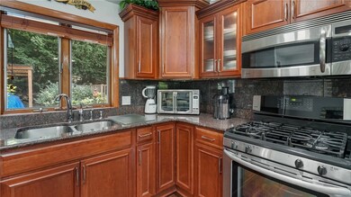 25 Curry Rd, Cranston, RI 02920 - photo 4