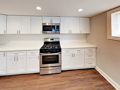 2900 W Glenlake Ave, Chicago, IL 60659 - photo 3