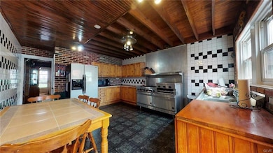 709 S 10th St, Allentown, PA 18103 - photo 7