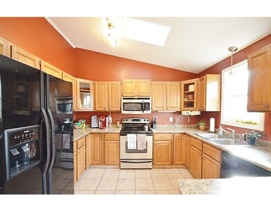 357 Baldwin Dr, Leominster, MA 01453 - photo 2