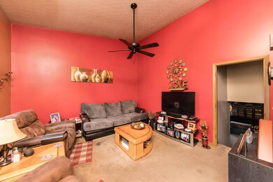 5335 Cherry Bud Ct, Columbus, OH 43228 - photo 4