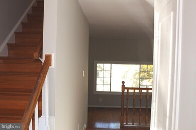 8400 Penshurst Dr unit 583, Springfield, VA 22152 - photo 4