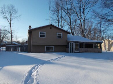 547 Treadway Blvd, Sheffield Lake, OH 44054 - photo 5