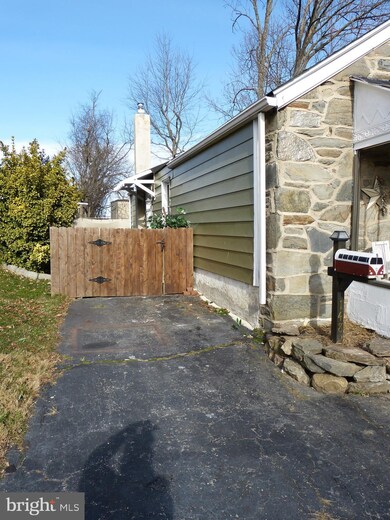 148 N Bonsall Ave, Glenolden, PA 19036 - photo 3