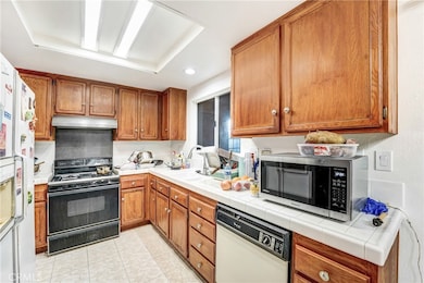 14300 Terra Bella St unit 20, Panorama City, CA 91402 - photo 5