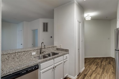 2825 Reagan St unit B, Dallas, TX 75219 - photo 4