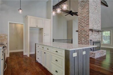 10230 Edelweiss Cir, Shawnee, KS 66203 - photo 4