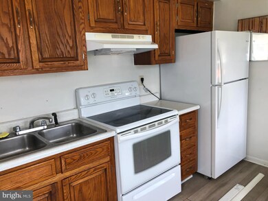 218 Chelsea Rd, Pasadena, MD 21122 - photo 6