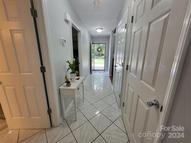 170 Columns Cir, Shelby, NC 28150 - photo 3