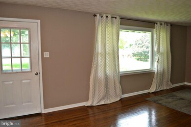 4594 Bridgeview Rd, Stewartstown, PA 17363 - photo 5