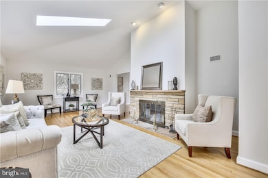 6812 Tulip Hill Terrace, Bethesda, MD 20816 - photo 3