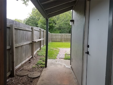 3512 1/2 Broadway St, Pearland, TX 77581 - photo 4