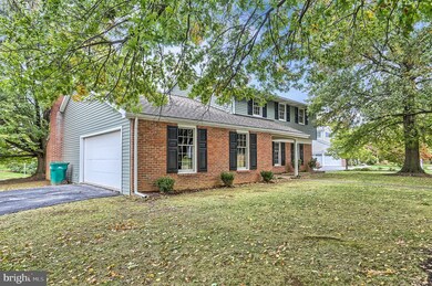 995 Greenlea Rd, Hershey, PA 17033 - photo 4