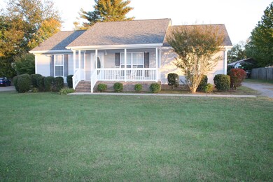205 Warren Cir, Shelbyville, TN 37160 - photo 2