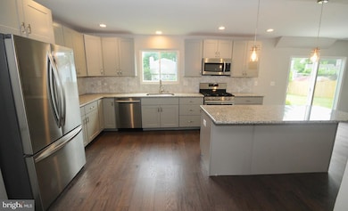 21 Uranus Rd, Sewell, NJ 08080 - photo 4